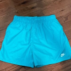 Nike Standard Fit Above Knee Length Mens Shorts